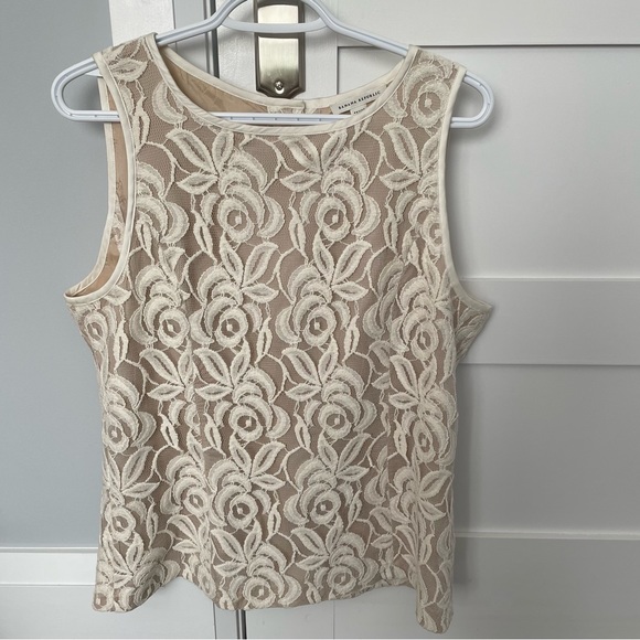 Elegant Sleeveless Top by Banana Republic - Picture 1 of 9